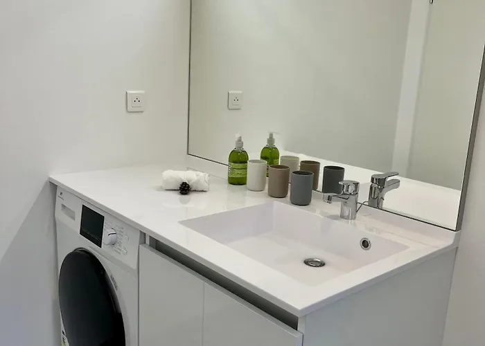 Cano 8 Personnes A 250m De L'ocean